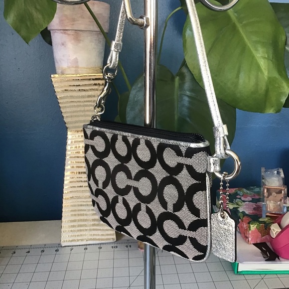 Coach Logo Poppy Canvas Wristlet Wallet Silver & Brown Monogram Pouch - Picture 5 of 9